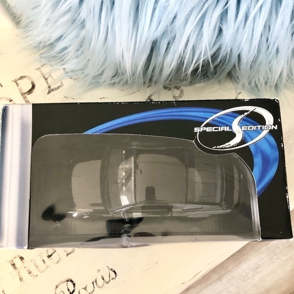 Ford Mustang, GT, 2006, Maisto, Model, Die Cast Car, Special Edition, 1/24 Scale - Picture 4 of 16